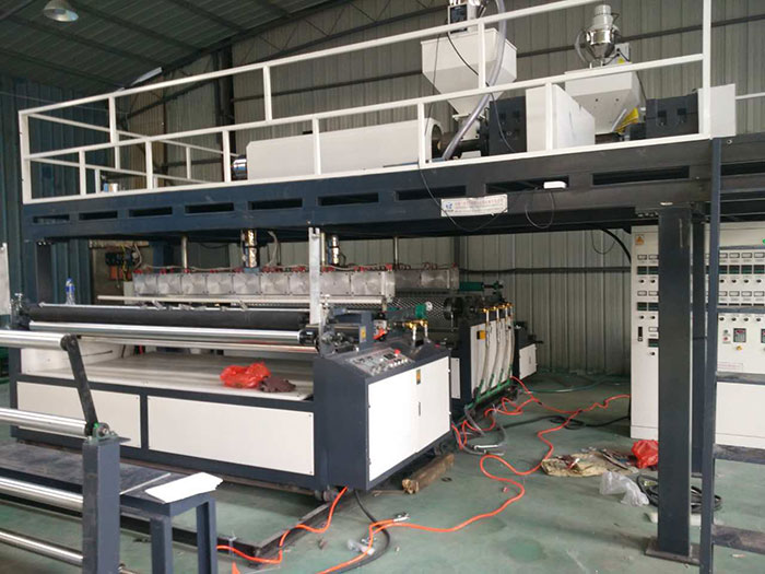 LS1600PE復(fù)合聚乙烯氣泡膜機 新型全自動高速多層復(fù)合氣泡膜機組01