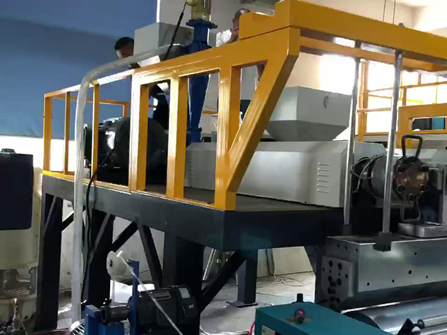 溫州纏繞膜機專業制造商利盛機械